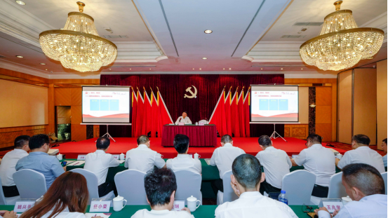 尊龙凯时集团任丁书记带头讲授“不忘初心、牢记使命”主题教育专题党课